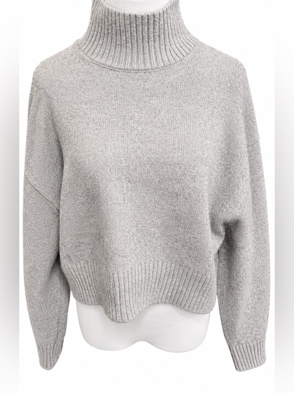 H&M Light Gray Oatmeal Turtleneck Sweater Small